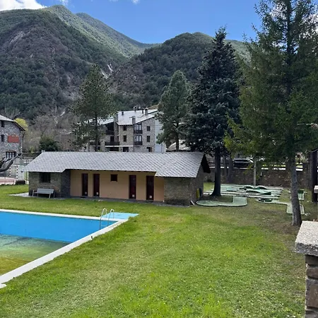 Duplex De Muntanya En Zona Verda A Escalo